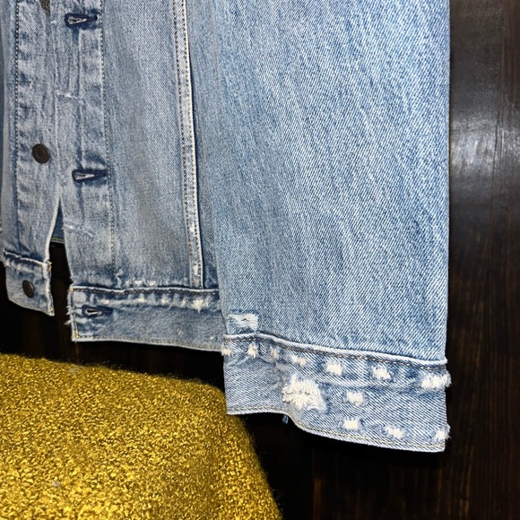 Levi’s Men Denim slightly Distressed Jacket! XXL - Picture 9 of 9